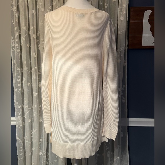 Ann Taylor Factory Ivory Oversized Sweater - Picture 2 of 3